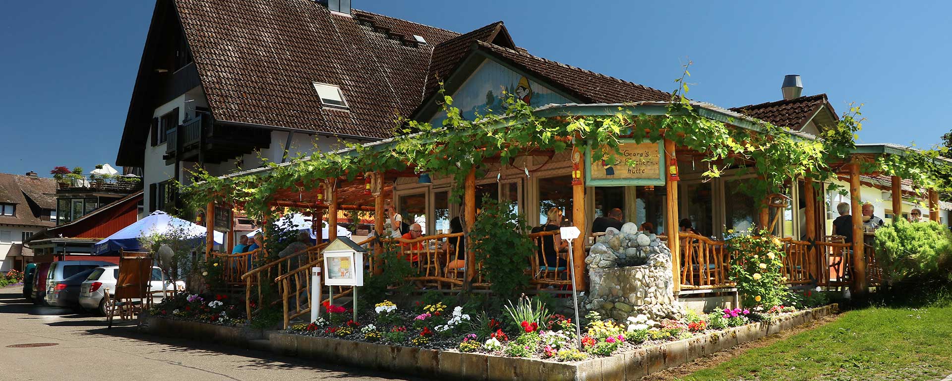 Georg`s Fischerhütte auf der Reichenau - seit vielen Jahren die Adresse für fangfrische Bodensee-Fischspezialitäten