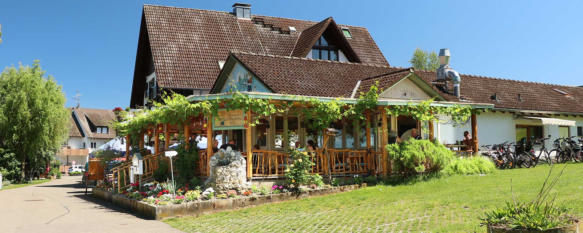 Georg`s Fischerhütte Fischrestaurant fangfrischen Bodenseefisch auf der Insel Reichenau / Konstanz